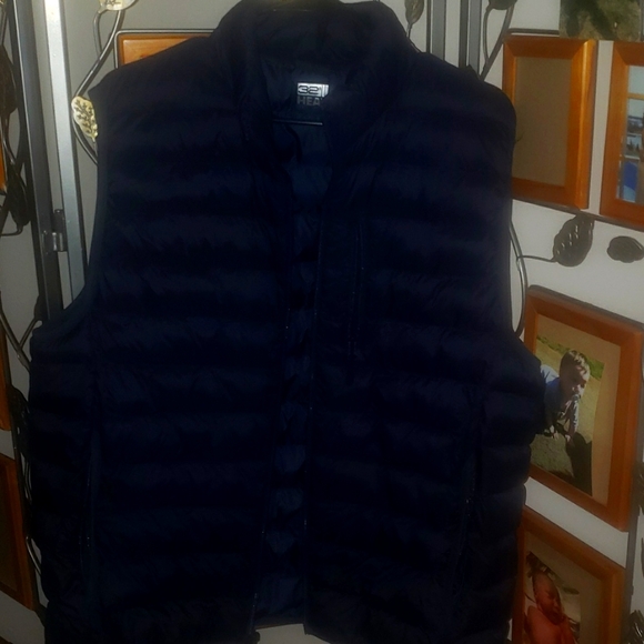 NEW Dark blue NEW 32 degrees vest men's size LG warm! Great Gift! - Picture 2 of 5